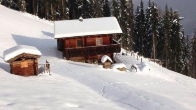 Almhütte im Winter