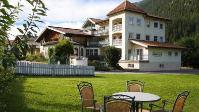 Blick von unserem großen Garten aus die Sonn-Alm, © Sonn-Alm