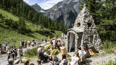 Almhochzeit an der Binsalm im Karwendel (Foto: Ehn Wolfgang)
