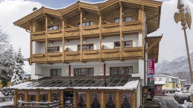 Hotel Theresia Garni - Hausansicht - Winter