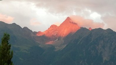 Sonnenuntergang am Acherkogel (Küchenausblick)_erg