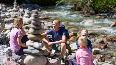 Wandern_Familie_TVB_Wildschoenau_07_2022_Dabernig_