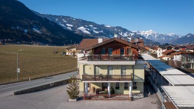 DJI_0880GrianBam_Außenaufnahmen_090223_becknaphoto