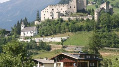 haus mitti, Burg Heinfels und Kirche, © ThMi