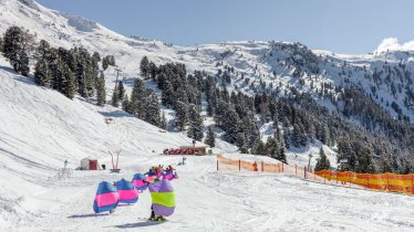 Kinderskikurs im Skigebiet Hochzeiger in Jerzens, © Tirol Werbung/Robert Pupeter
