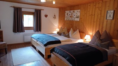 Almwiesen Zimmer/  3 Bett