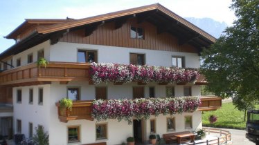 Bauernhof Schmidlhof Niederndorf Haus im Sommer