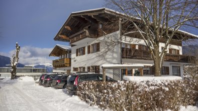 Pension_Foidl_Bahnhofstrasse_5_Oberndorf_Haus_Wint