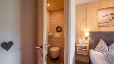 Doppelzimmer mit Dusche und WC