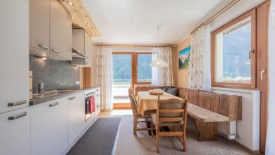 Kartnaller_Neustift_Stubai_Ferienwohnung_3_Küche