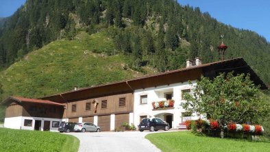 Bio-Bauernhof-Urlaub-in-der-Natur-im-Hotel-Almhof-