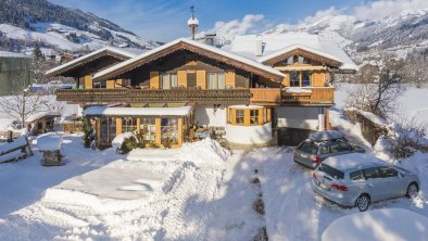 Landhaus Klotz Hausansicht Winter