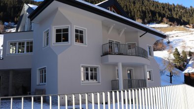 Parkplätze für 6 Pkws beim Haus