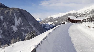 Aussicht am Hof -  taleinwärts, © Feldner