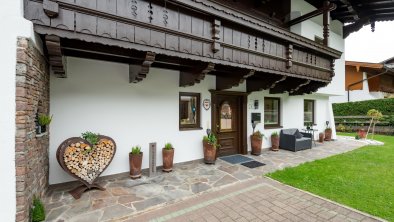 Gaestehaus_Schroll_Talstrasse_Ried_10_2024_Eingang