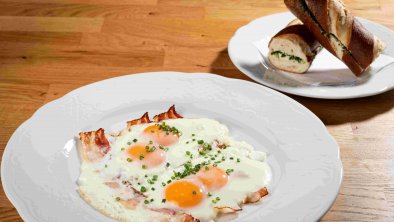 Platzhirsch Kufstein_Eggs und Bacon_Eiergericht_Fr