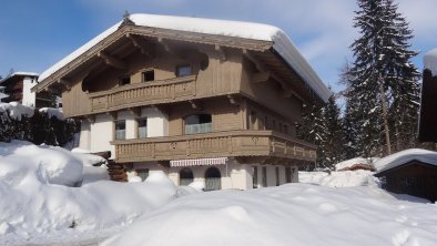 Appartementhaus Hubert im Winter