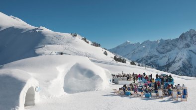 MayrhofnerBergbahnen_WhiteLounge_IgluDorf