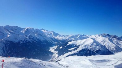 Blick zum Gletscher und Eggalm