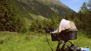 Mit dem Kinderwagen auf die Gleirschalm im Sellrain, © Tirol Werbung