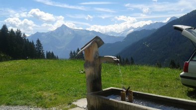 Brunnen vor der Hütte