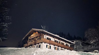 Aussenansicht Winter Nacht, © Jacqueline Leitner