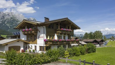 Haus Aussenansicht Sommer, © Hannes Dabernig