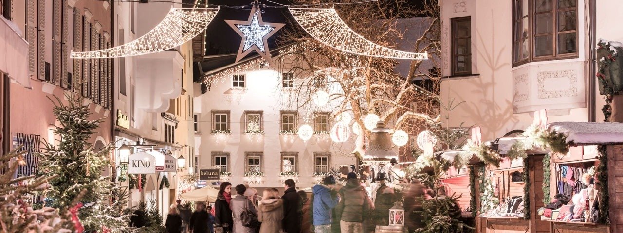 Es glitzert und leuchtet überall in den Gassen Kitzbühels, wenn die Adventszeit beginnt, © Michael Werlberger