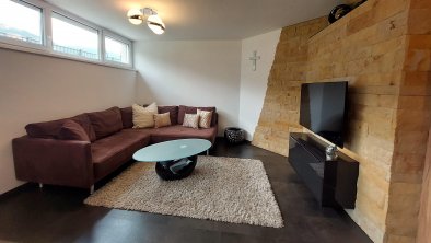 Ferienwohnung Haag_Wohnbereich mit Sat-TV_Ansicht