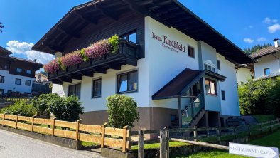 Haus Kirchfeld im Sommer