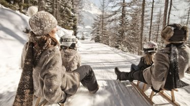 Einen hausgemachten Apfelstrudel oder andere Tiroler Spezialitäten können Sie vor der Talfahrt im Jägerhaus genießen, © TVB Tiroler Zugspitzarena/U. Wiesmeier