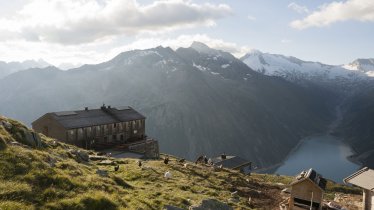 Olpererhütte in den Zillertaler Alpen, © Tirol Werbung/Jens Schwarz