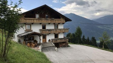 Zillertal-Fuegen-Appartement-Huber-Haus-Sommer