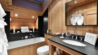 Pettneu am Arlberg Holiday Ski Chalet, © bookingcom