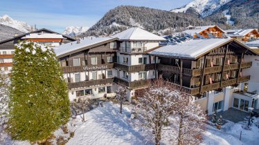 20240110 Parkhotel Seefeld Exterior (Susanne & And