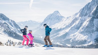 Skifahren Familie(c)TZA_C. Jorda (97)_kl