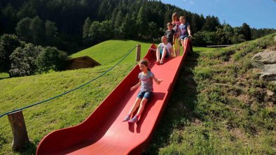 Abenteuerspielplatz für Kinder - RUTSCHE