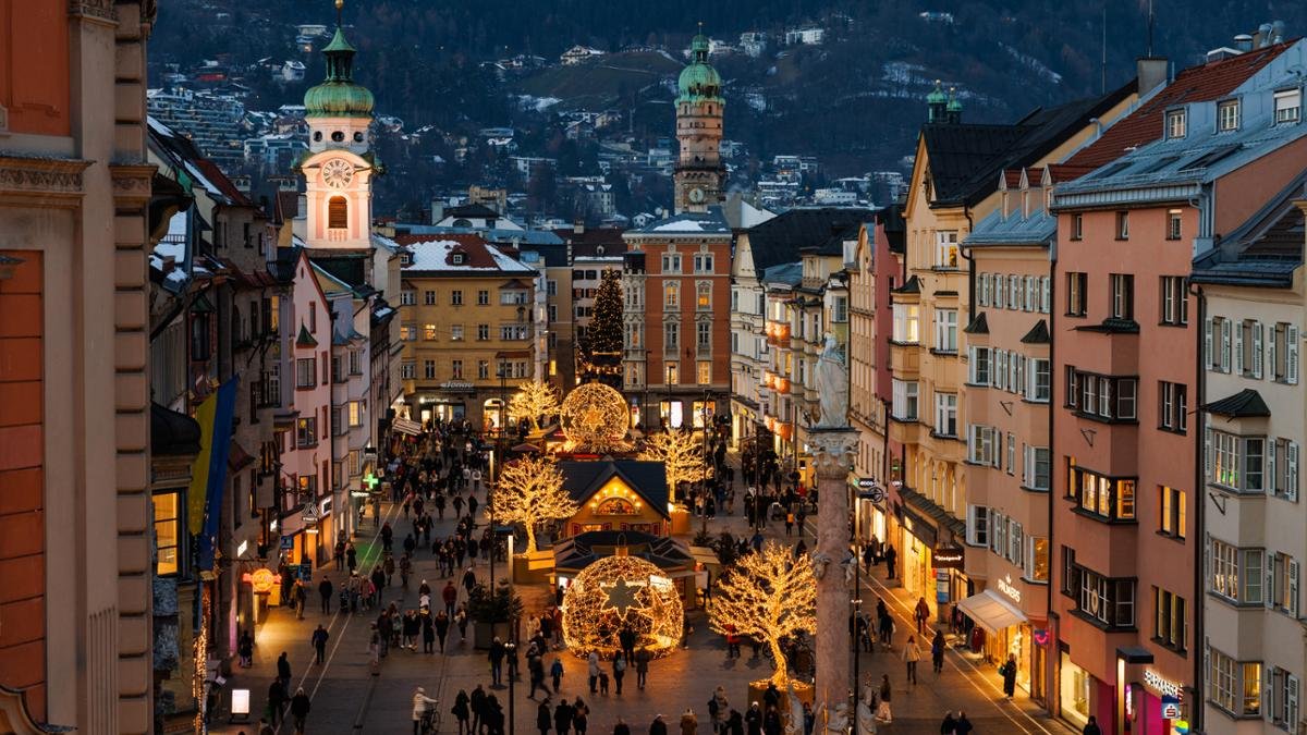 Christkindlmarkt in der Maria-Theresien-Straße, © Innsbruck Tourismus / Thomas Steinlechner