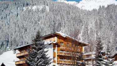 Winterbild_Hotel_Falch_Ernst