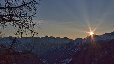 sonnenaufgang-grippele-winter24-c-anna-ladstaetter