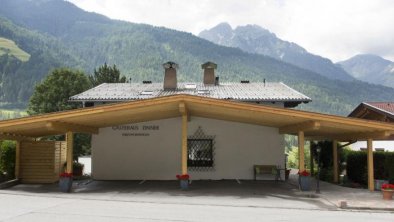 Appartements Zinner-Pale Carport