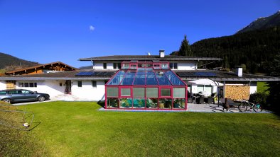 Villa Aigner im Sommer