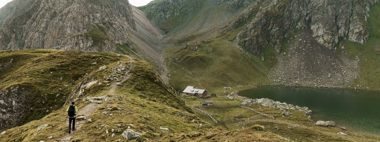 Die Obstanserseehütte am gleichnamigen See