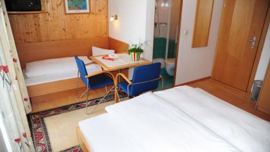 Dreibettzimmer