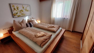 Schlafzimmer 1