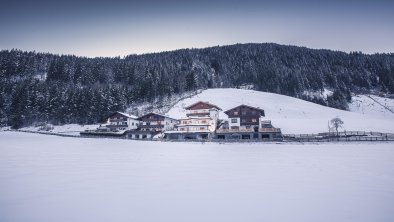 Kartnaller_Haus_Winter_Abend