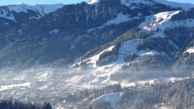 Blick auf den Hahnenkamm und die "Streif-Abfahrt"