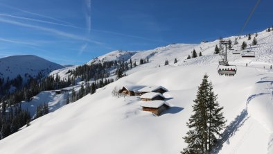 Innerkotkaseralm am Schatzbergmit Hahnkopfbahn Ski