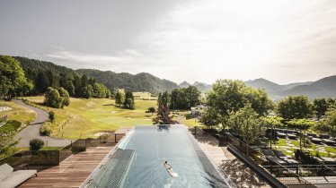 Infinity Pool Sommer