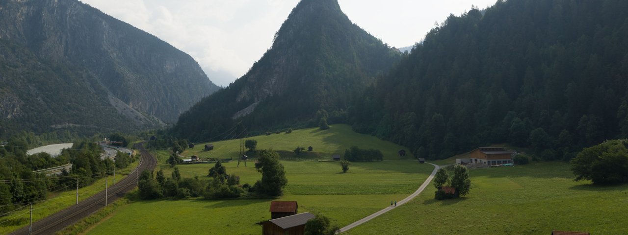 Blick zur Kronburg bei Landeck., © Tirol Werbung / Martin Venier